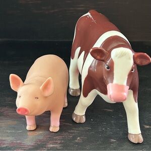 Learning Resources, Jumbo Farm Animals Plastic Dairy Cow 7.5”x4” & Pig 5”x2.5”